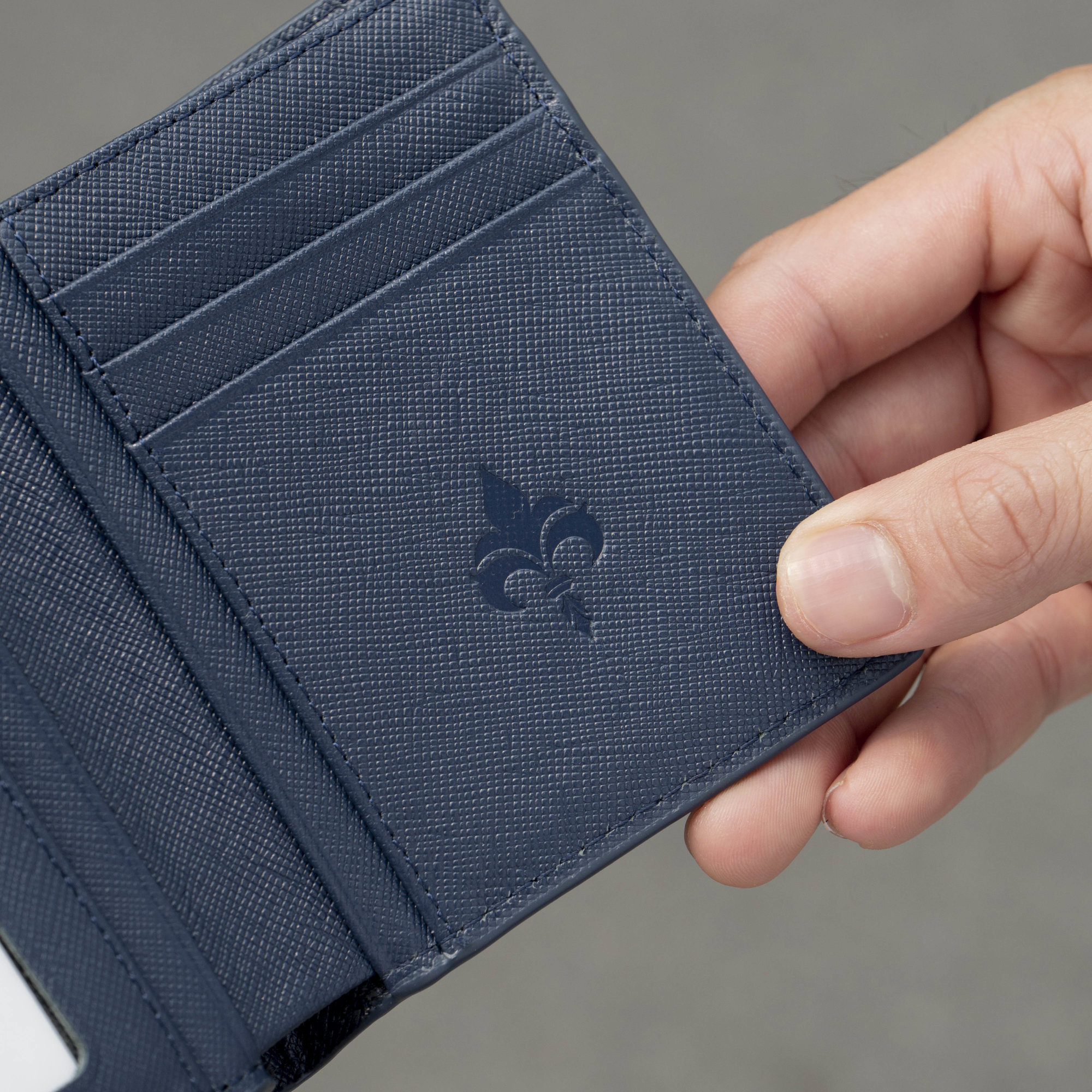 [Khắc Tên] Ví nam gập đôi Combine Wallet da Saffiano bóp nam da thật cao cấp dáng ngang -V13